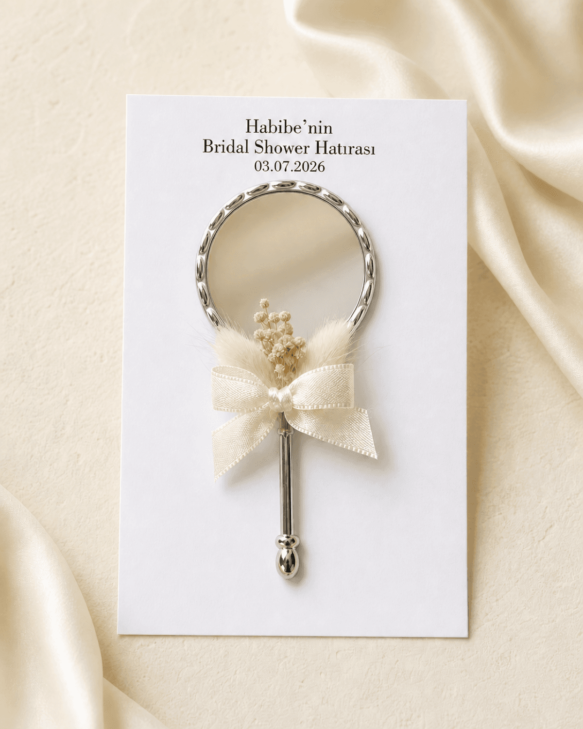 Fildişi Fiyonklu Kişiselleştirilmiş Bridal Shower Ayna Hediyeliği